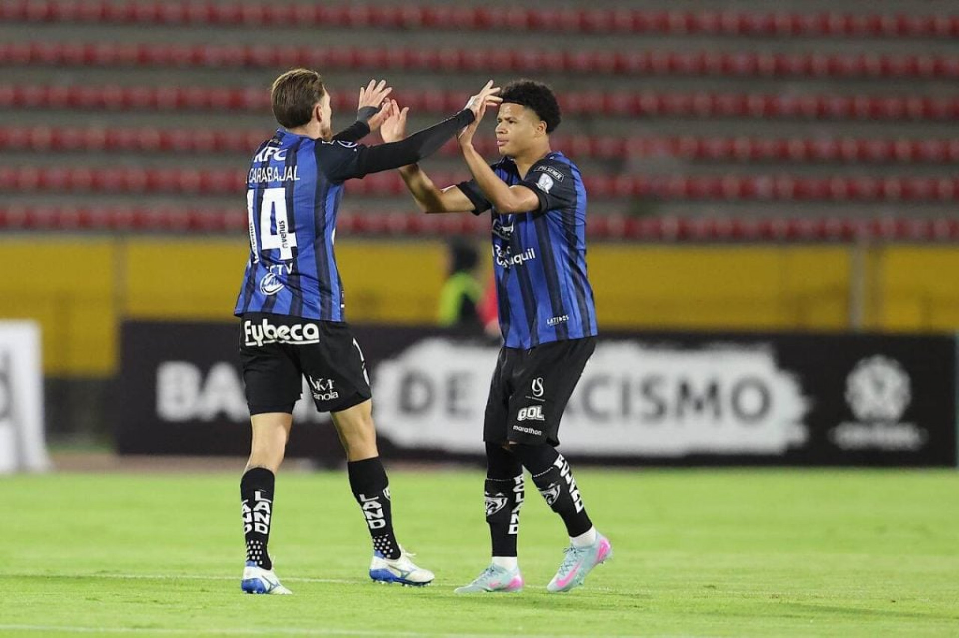 Vasco é atropelado pelo Del Valle e se complica na Sul-Americana