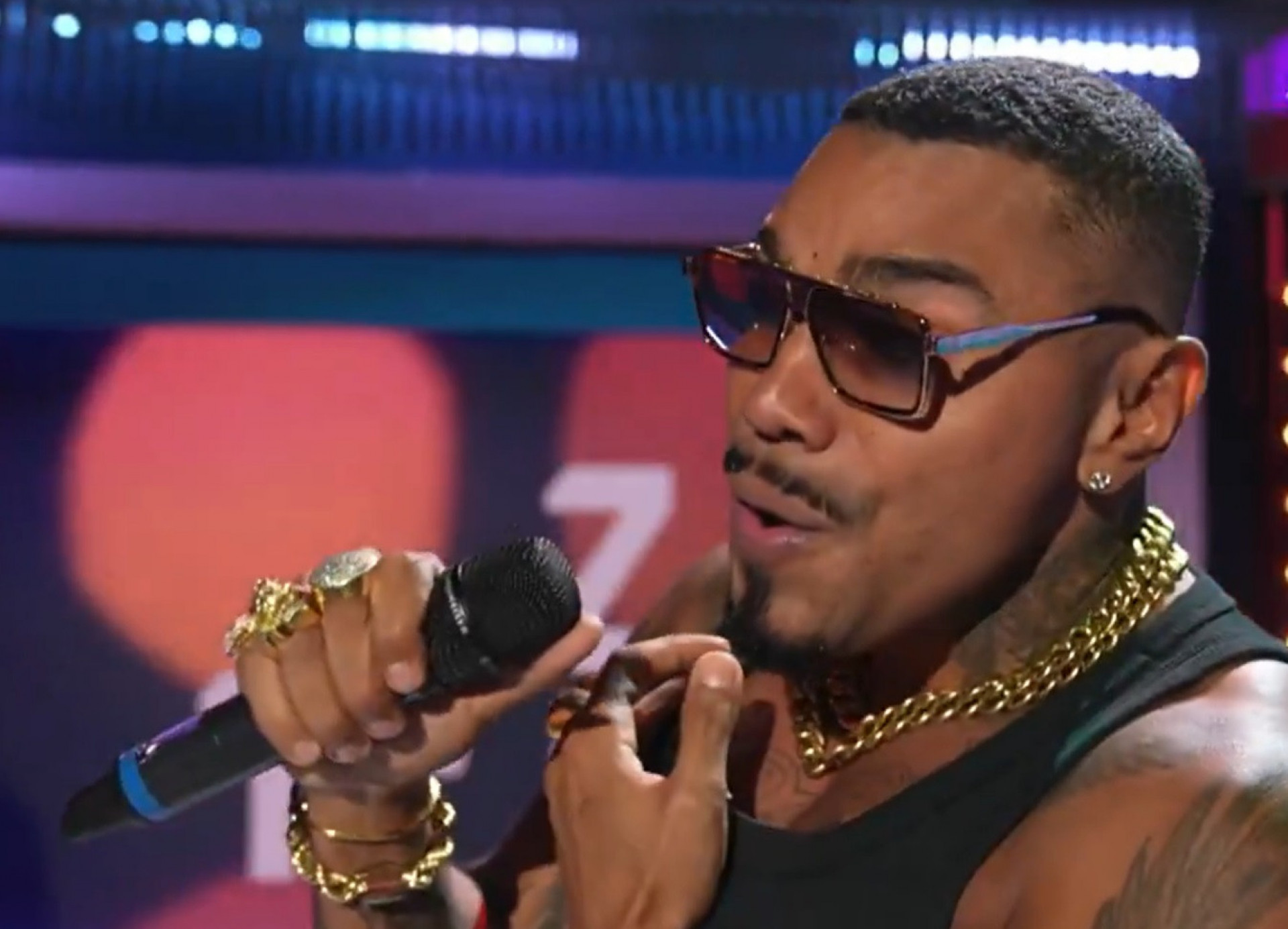 Naldo durante o TVZ - Reprodução de vídeo