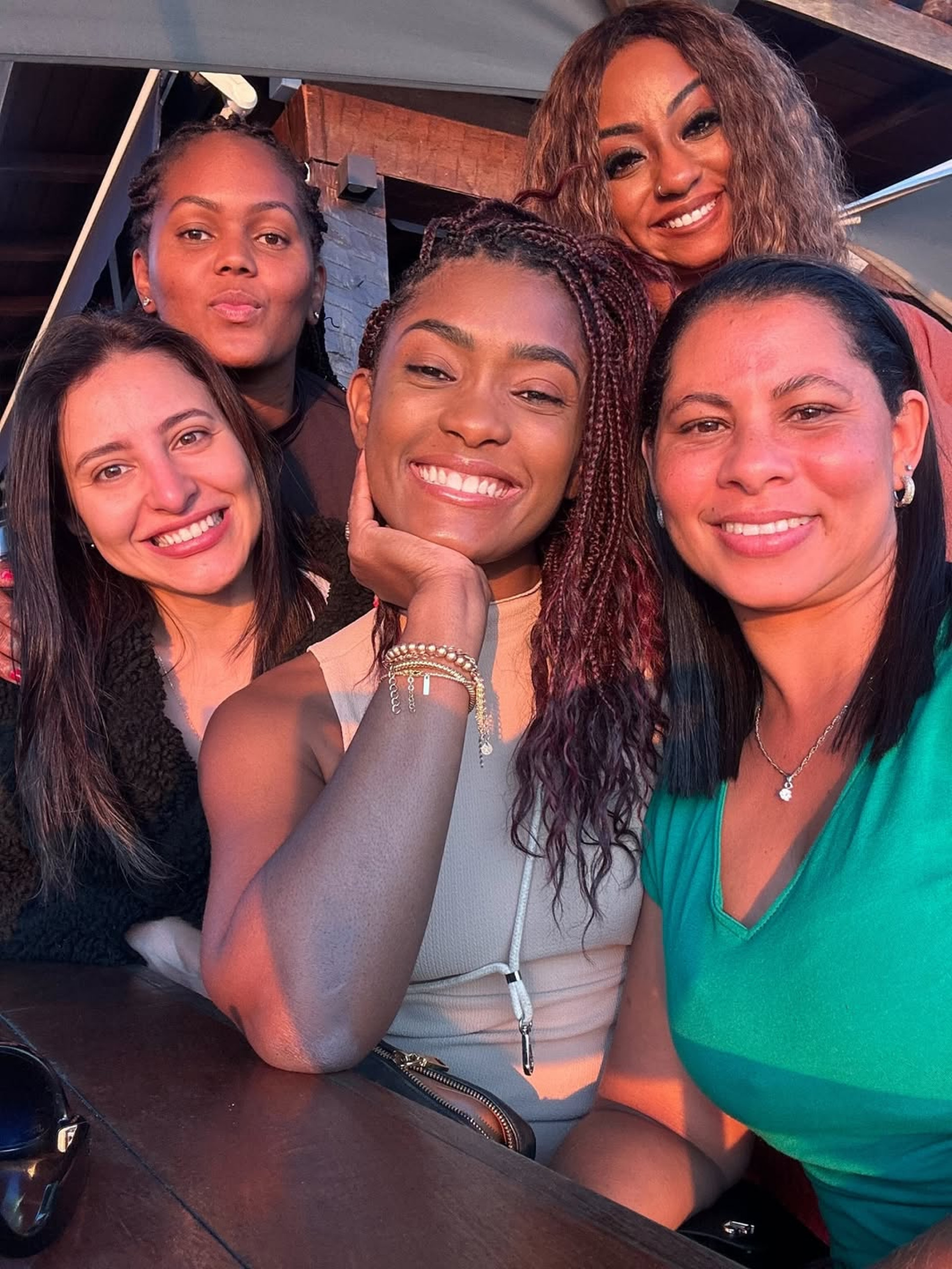 Erika Januza viajou com amigas após término de noivado  - Reprodução/Instagram