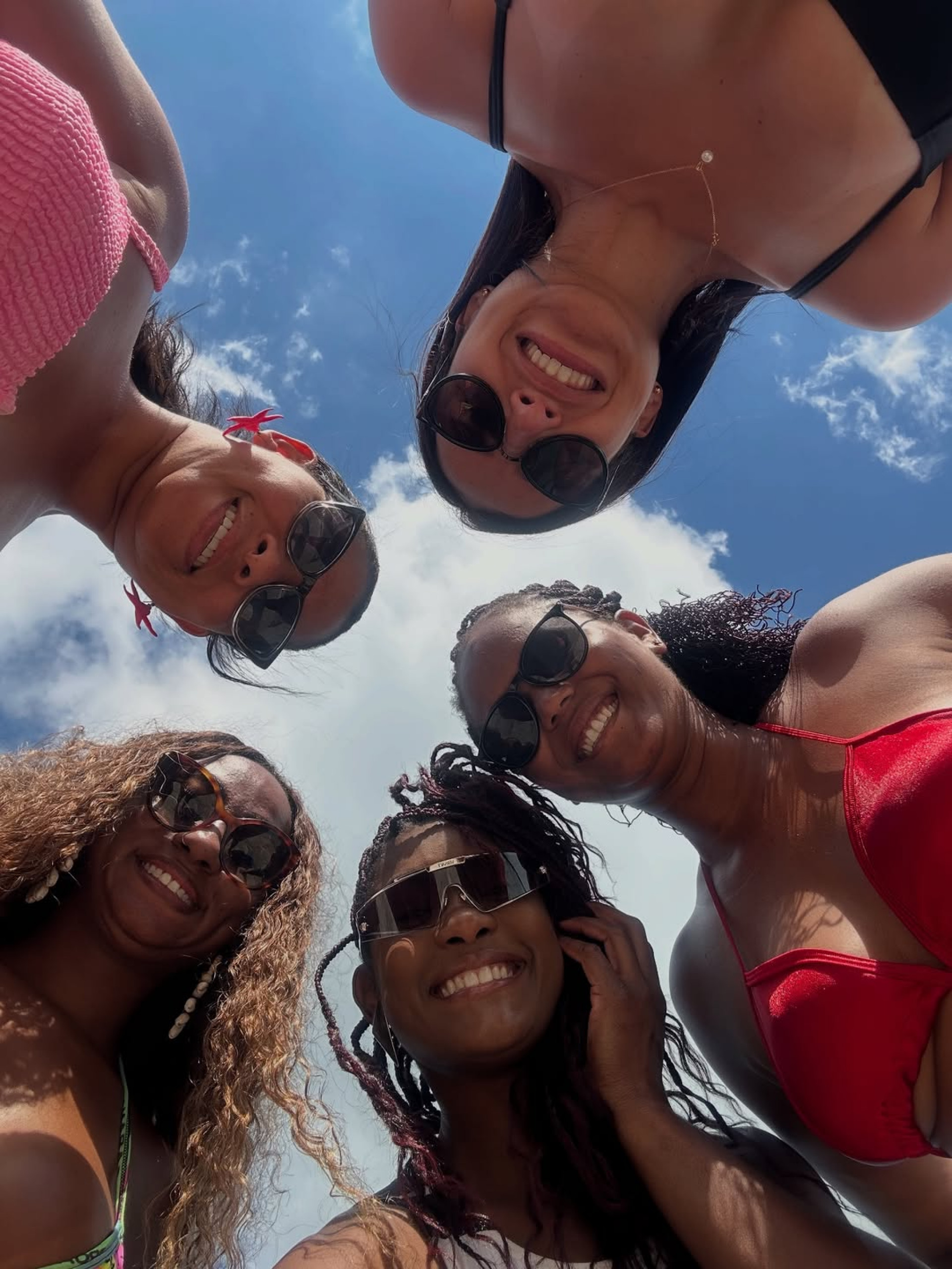 Erika Januza durante viagem com as amigas  - Reprodução/Instagram