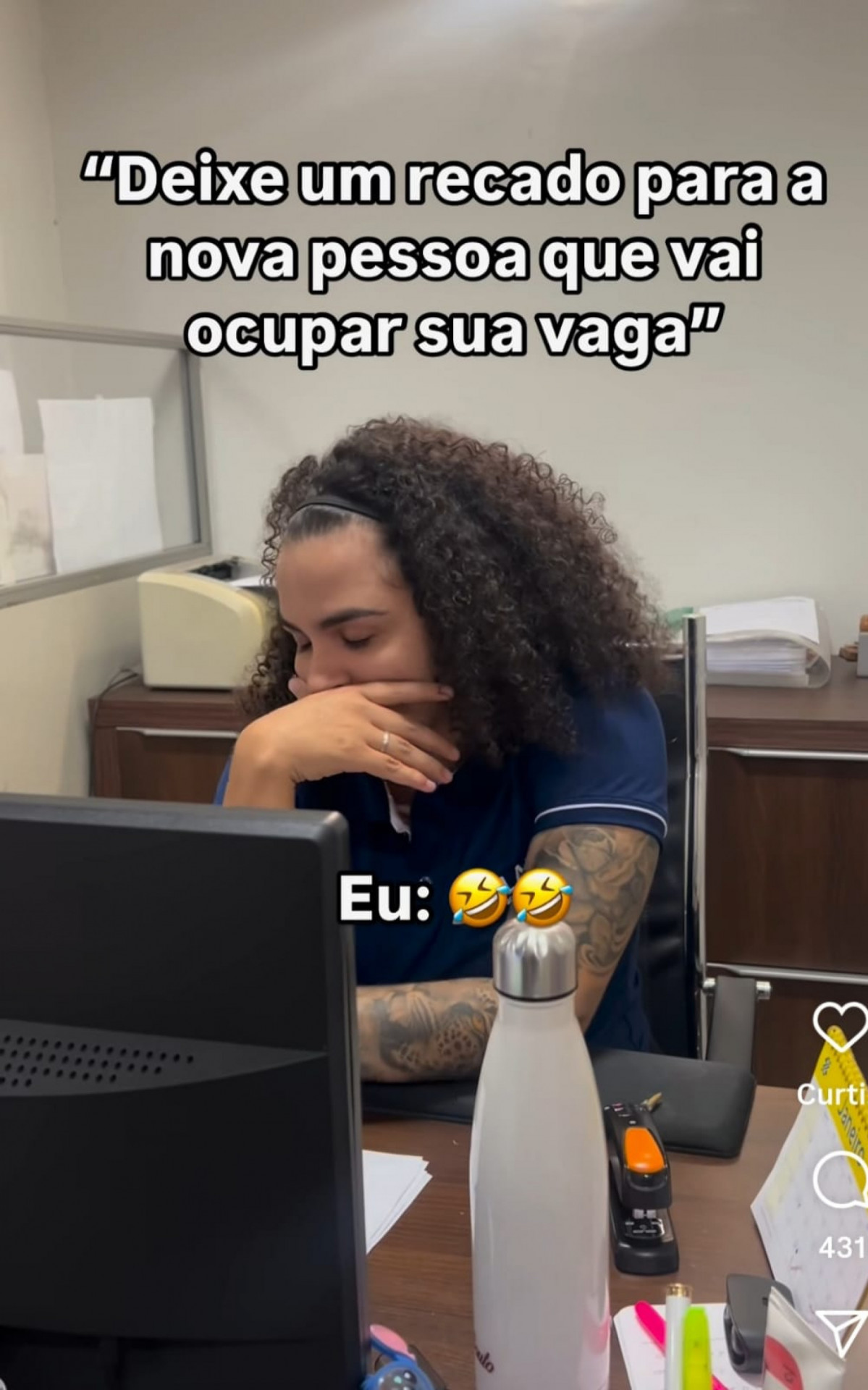 Memes associam CLT a exaustão e exploração - Reprodução Instagram