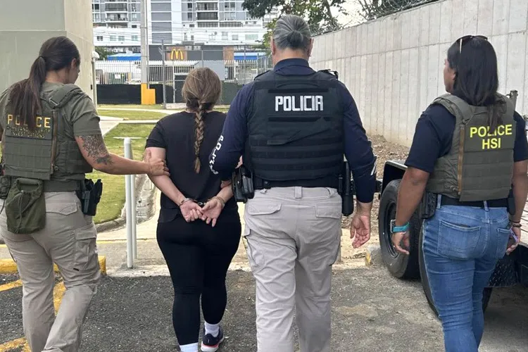 Professora de religião é presa acusada de traficar dois adolescentes para fins sexuais