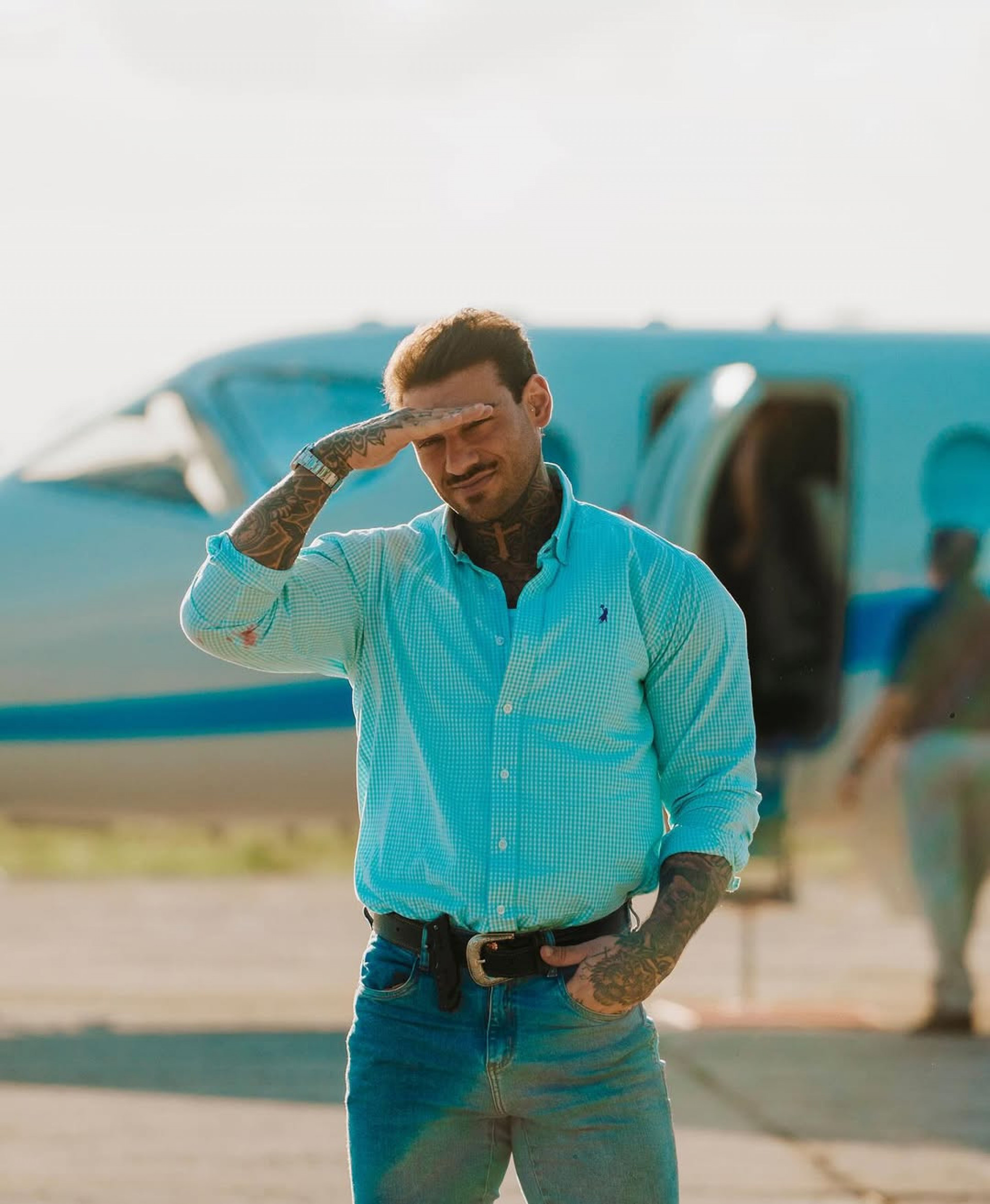 Lucas Lucco e o pai foram indiciados por fraude em venda de carros de luxo  - Reprodução/Instagram 