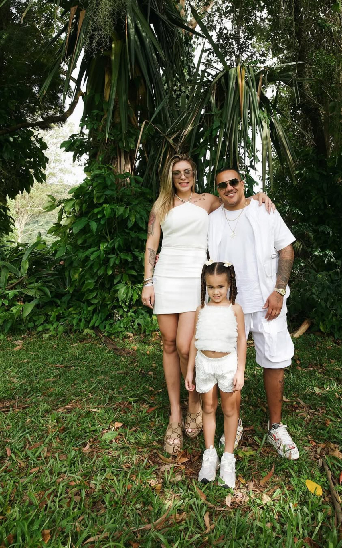 Vitinho com a mulher, Ingrid e a filha, Alice - Reprodução/Instagram