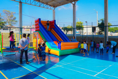 Colônia de férias da rede municipal terá atividades em unidade bilíngue; inscrições estão abertas