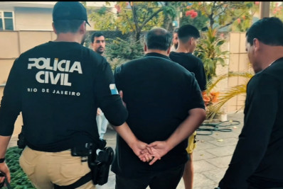 Polícia Civil prende pai e filho acusados de participação em furto de veículo 