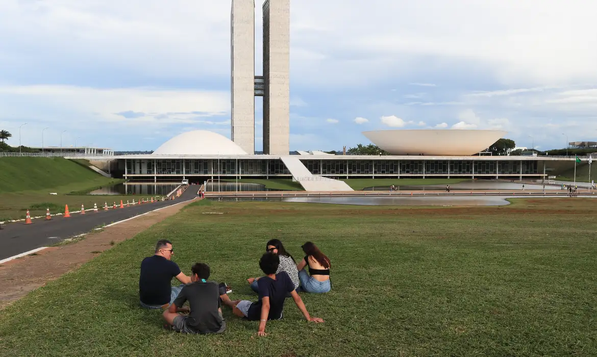 Senado cria comissão para estreitar laços com Congresso dos EUA