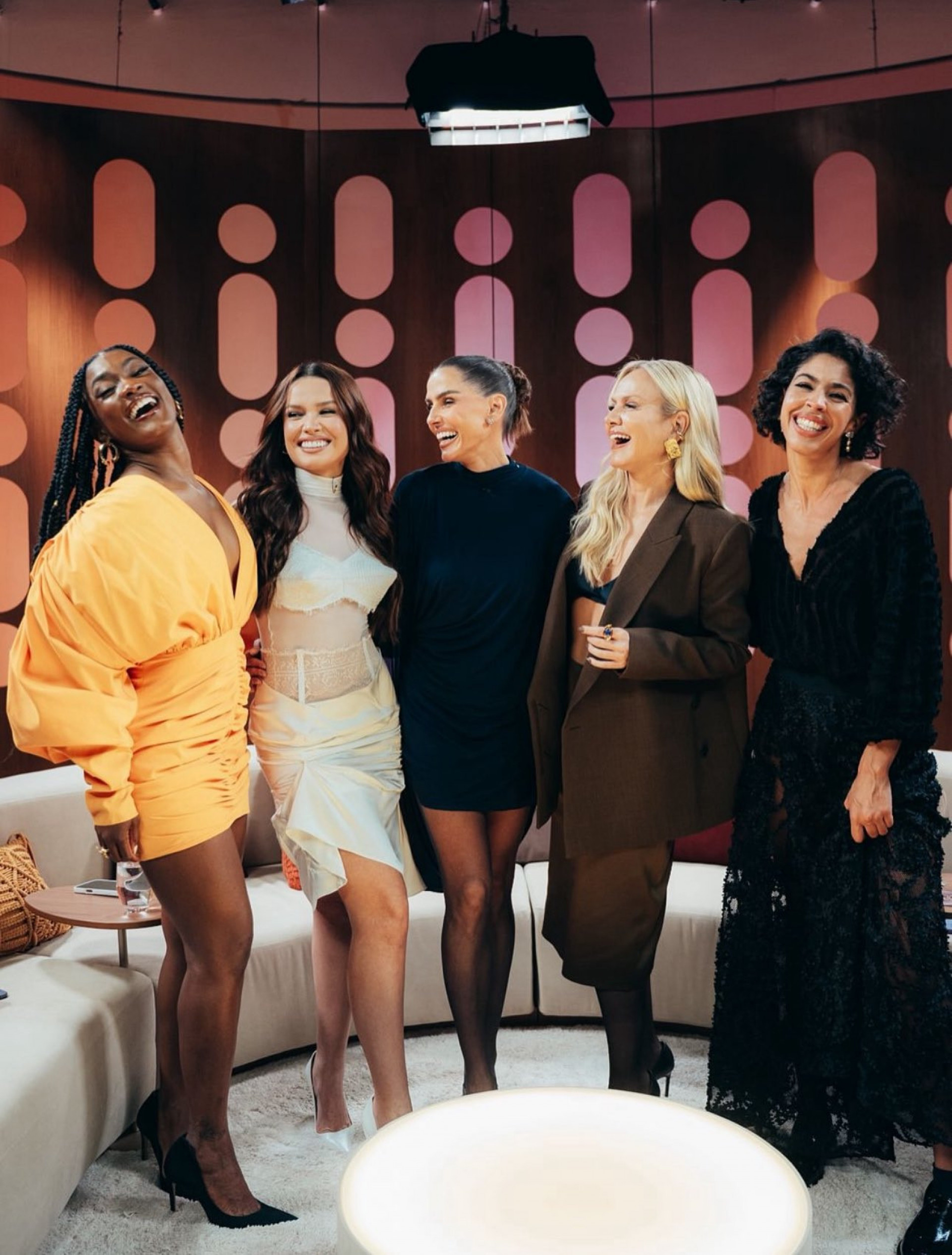 Erika Januza, Juliette, Deborah Secco, Eliana e Bela Gil - Reprodução / X