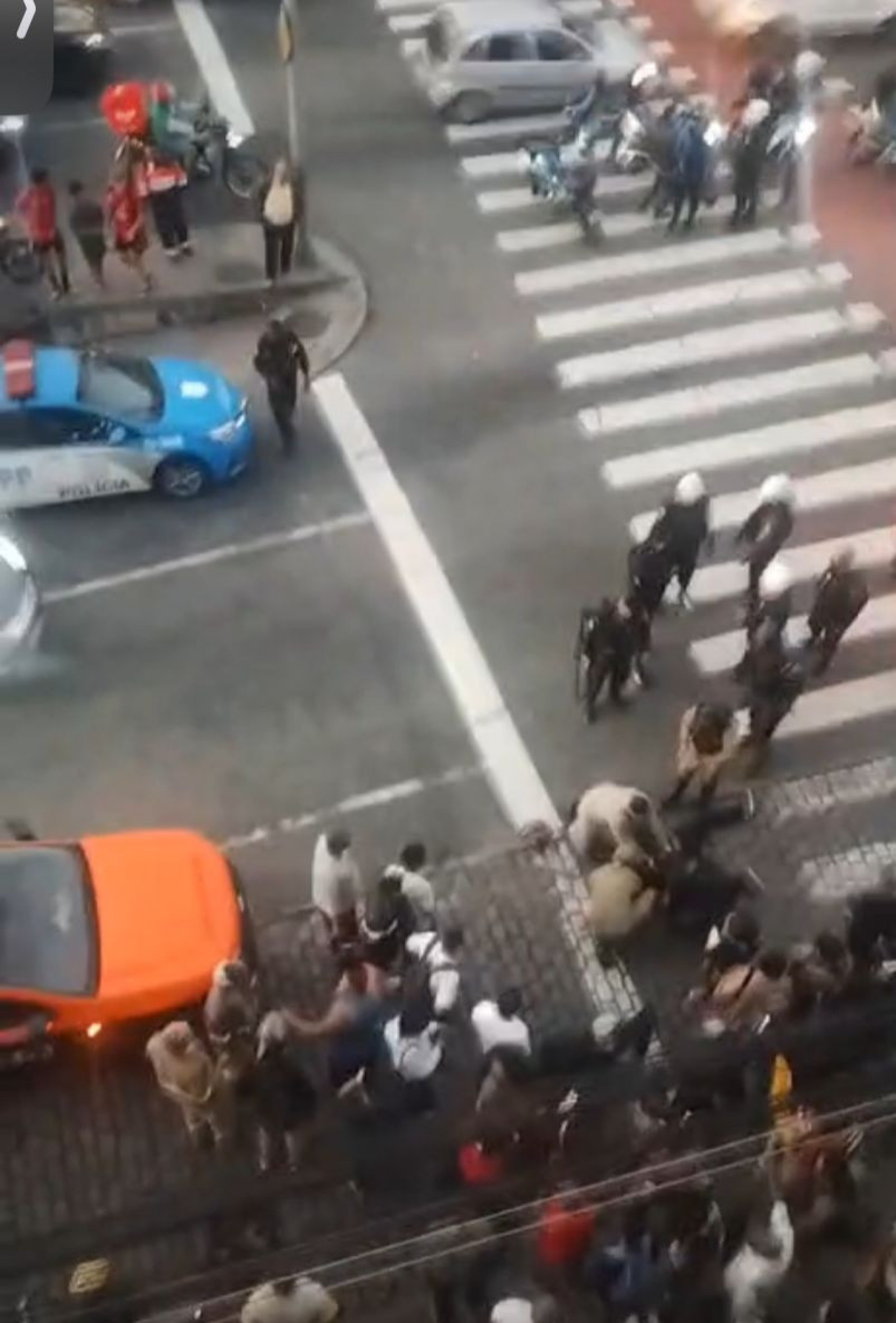 O agente foi baleado ao reagir a um assalto em São Cristóvão