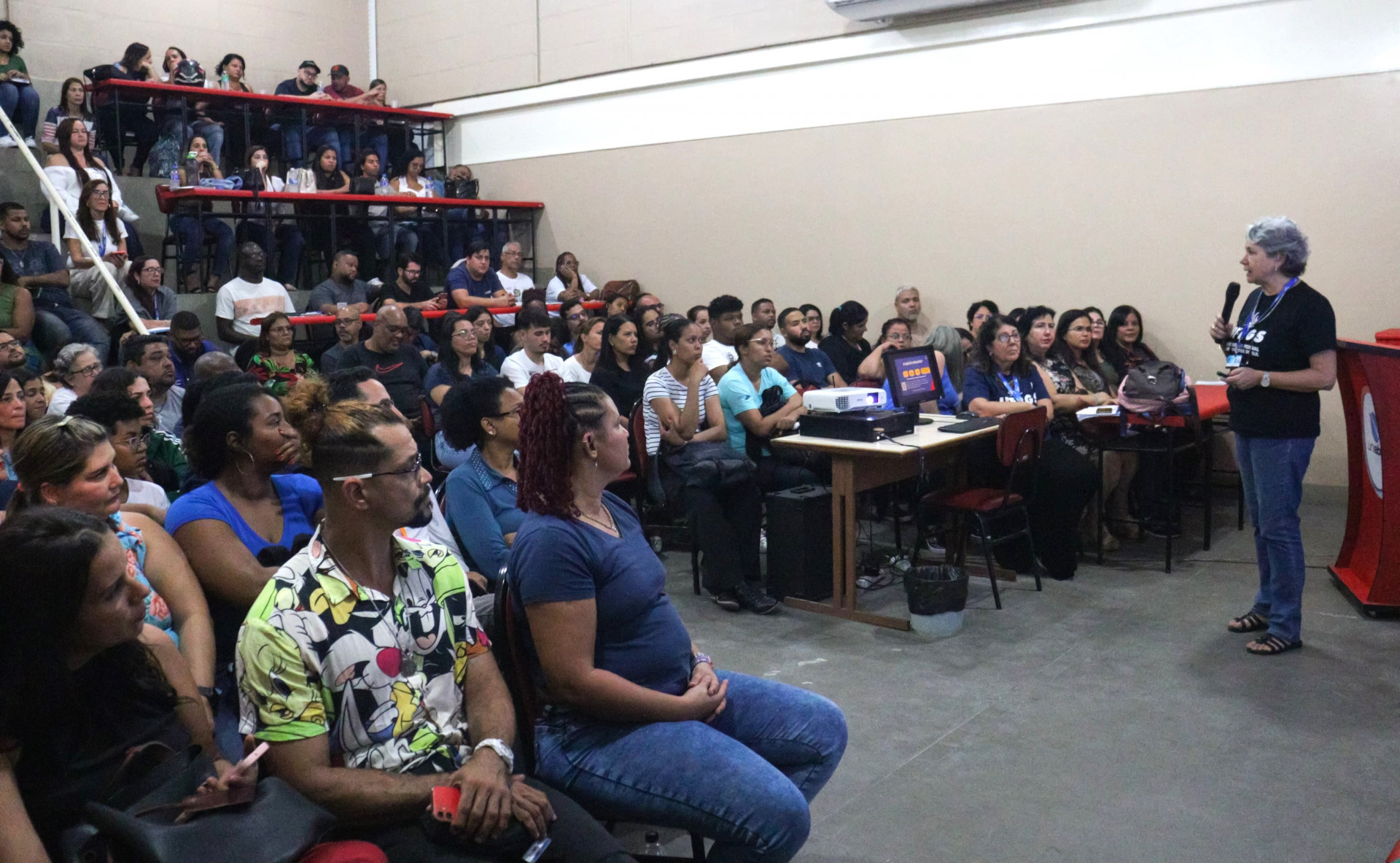 A professora da UFRGS, Simone Martins de Castro, destacou o papel importante desenvolvido pelos agentes - Jean Carlos / PMBR