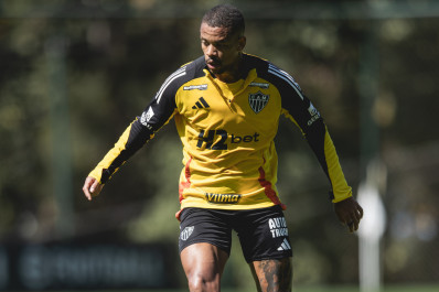 Ex-Fluminense, Caio Paulista é vítima de ato racista em jogo na Colômbia