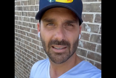 Eduardo Bolsonaro pediu intervenção militar dos EUA no Brasil um dia antes das ações contra o pai