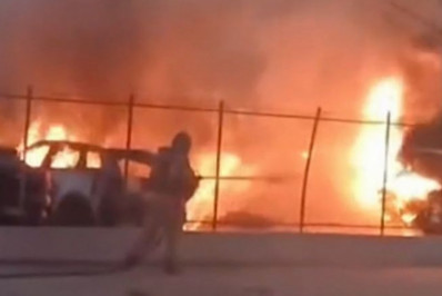 Incêndio atinge concessionária de veículos na Avenida das Américas