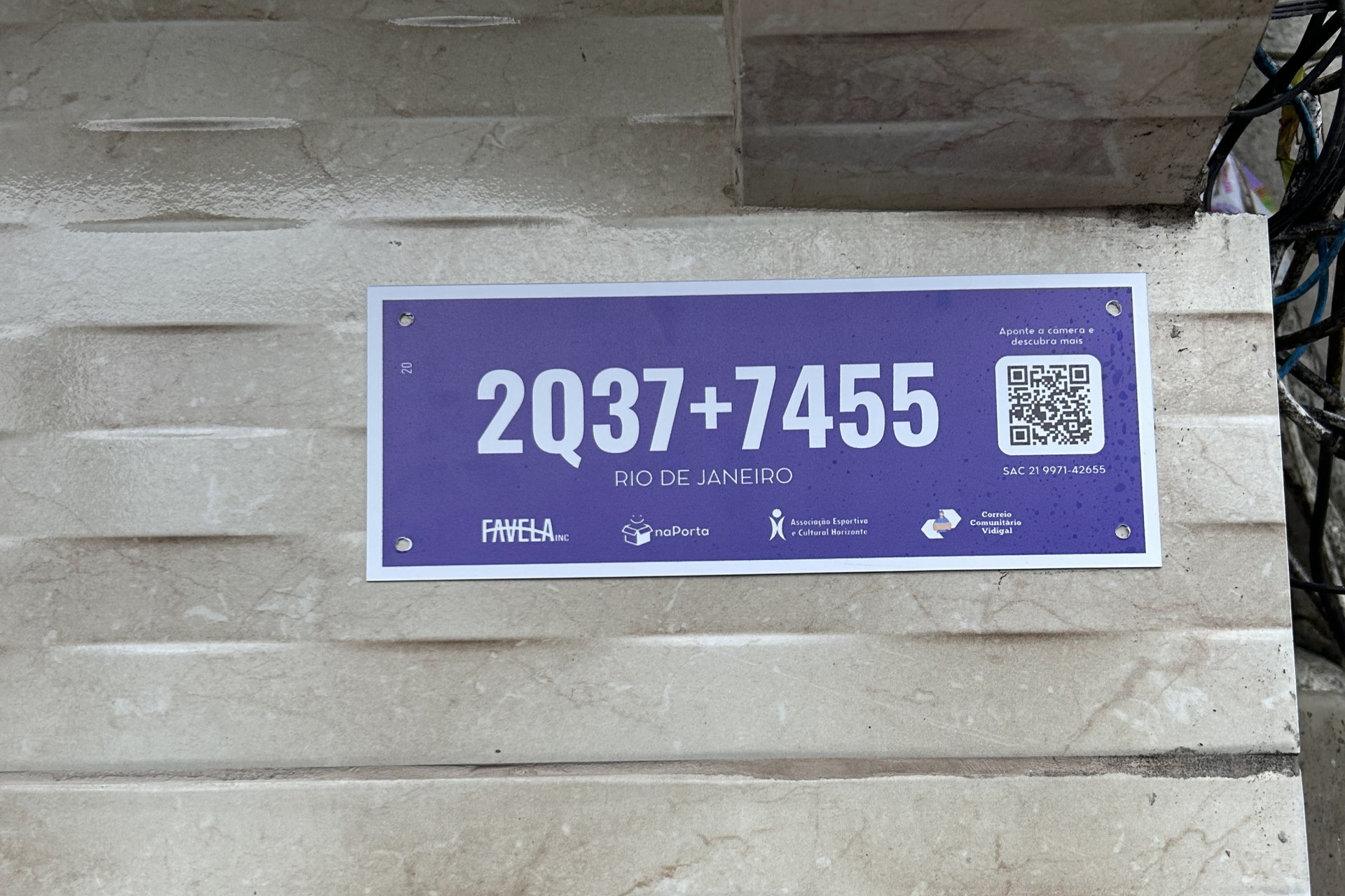 Casas do Vidigal recebem código de endereçamento digital  - Divulgação / Katrine Scomparin