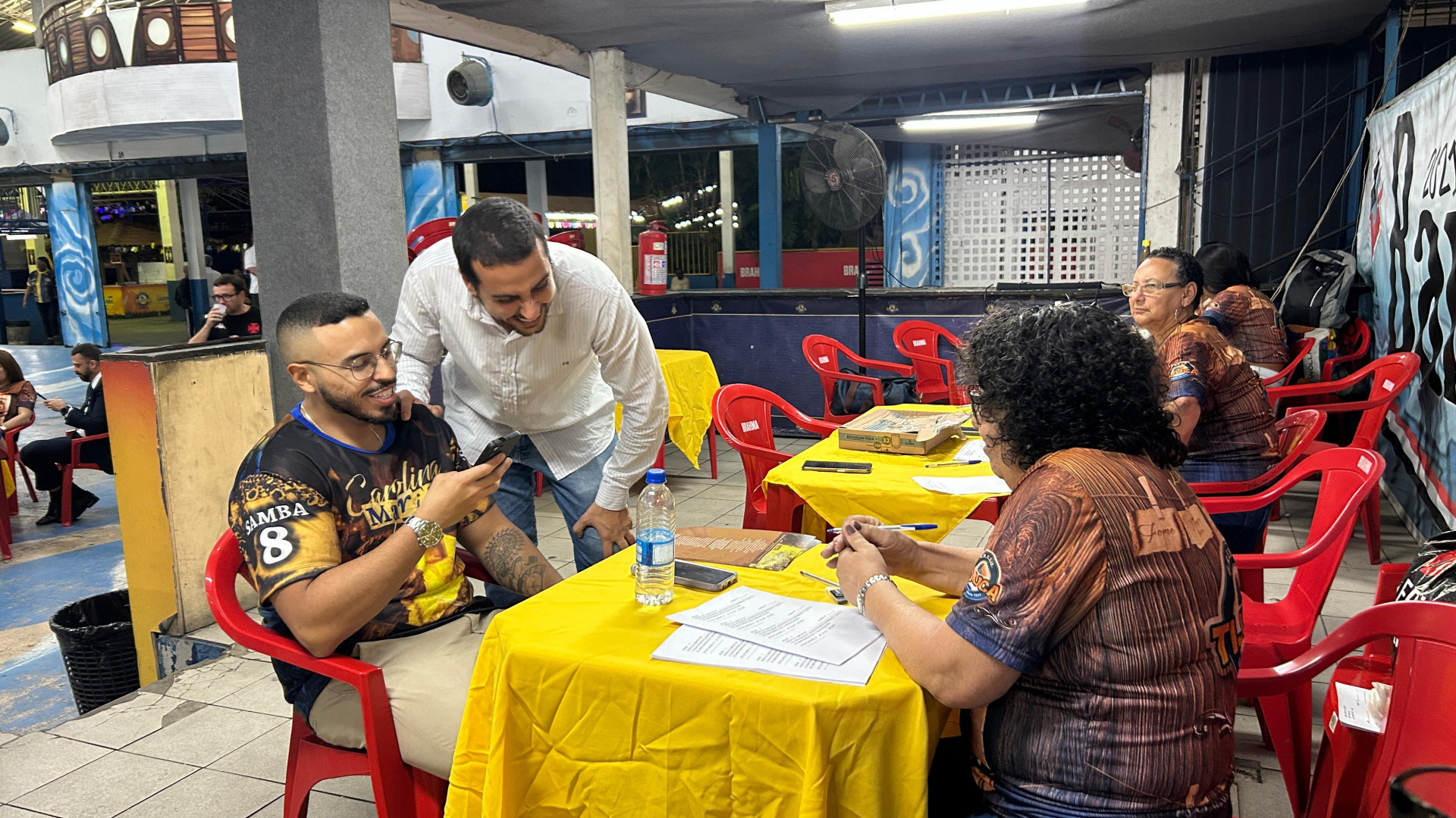 Unidos da Tijuca recebeu sambas concorrentes na noite desta quinta (17) - Miguel Silva / Divulgação