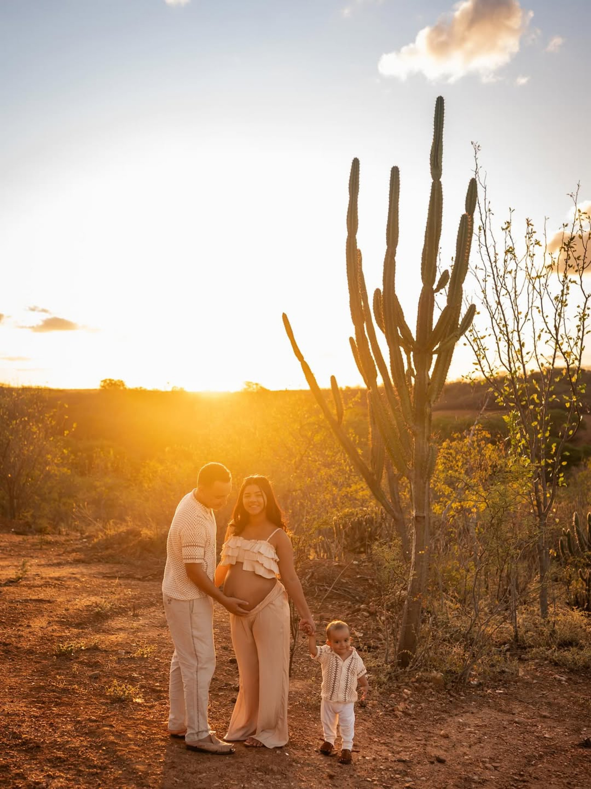João Gomes e Ary Mirelle com o filho, Jorge  - Reprodução/Instagram 