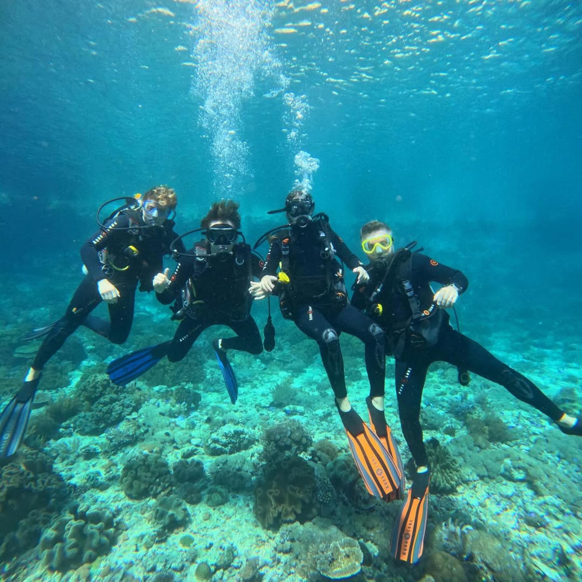 Luciano Huck mergulha na Indonésia com filhos - Reprodução / Instagram