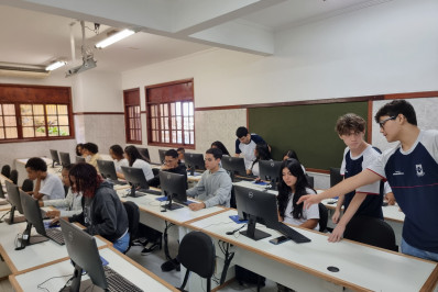 Oficinas técnicas despertam vocações e conectam jovens ao mercado de trabalho