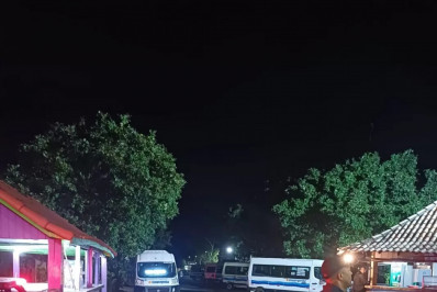 Polícia investiga incêndio criminoso em van e reforça segurança nos bairros de Tucuns e Cem Braças em Búzios