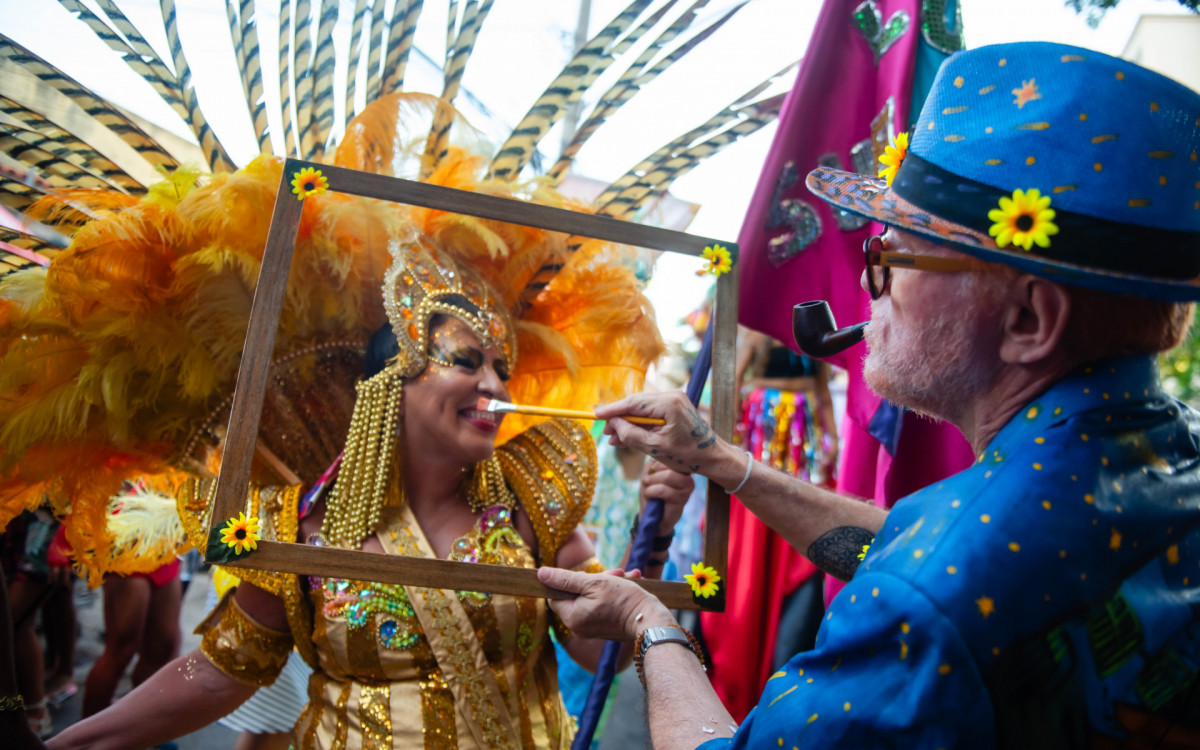 Centro Cultural Futuros recebe mostra sobre o bloco Loucura Suburbana