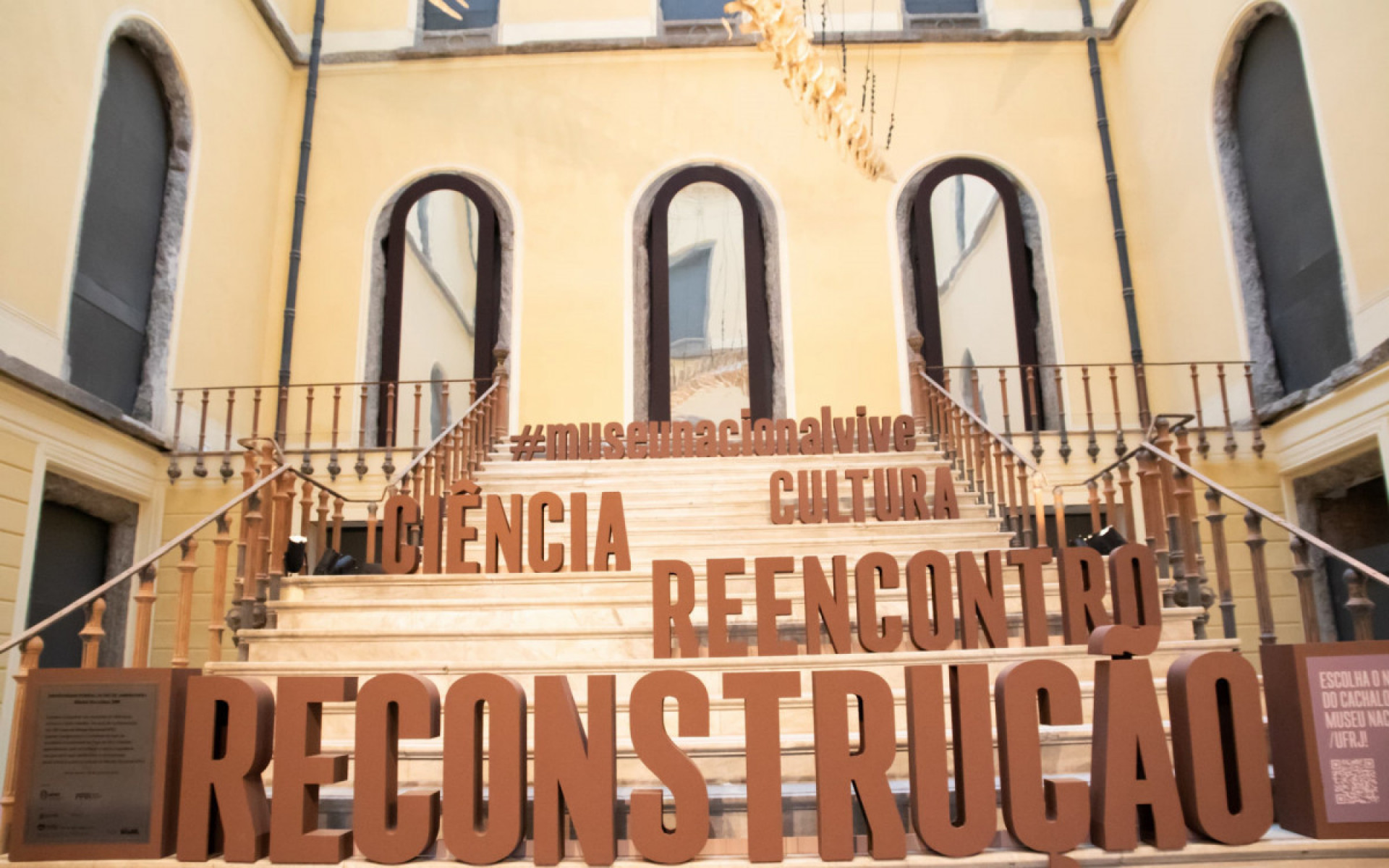 Escadaria interna do Museu Nacional - &Eacute;rica Martin / Ag&ecirc;ncia O Dia