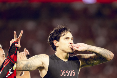 Pedro vê 'resposta dentro do campo' e pede sensibilidade de 'quem o feriu' no Flamengo