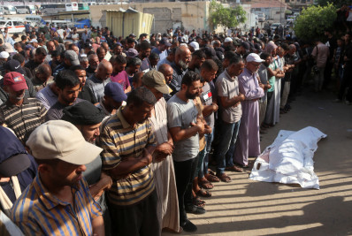 Ataques israelenses deixam ao menos 93 palestinos mortos