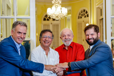 Lula participa de reunião com presidentes de esquerda nesta segunda
