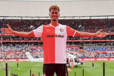 Antigo alvo do Botafogo, Gonçalo Borges é apresentado pelo Feyenoord