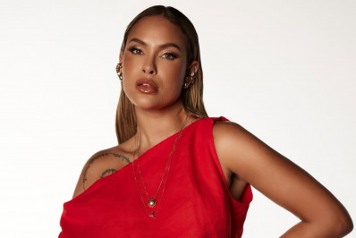 Ex-BBB Sarah Andrade faz transição capilar e surge com novo visual