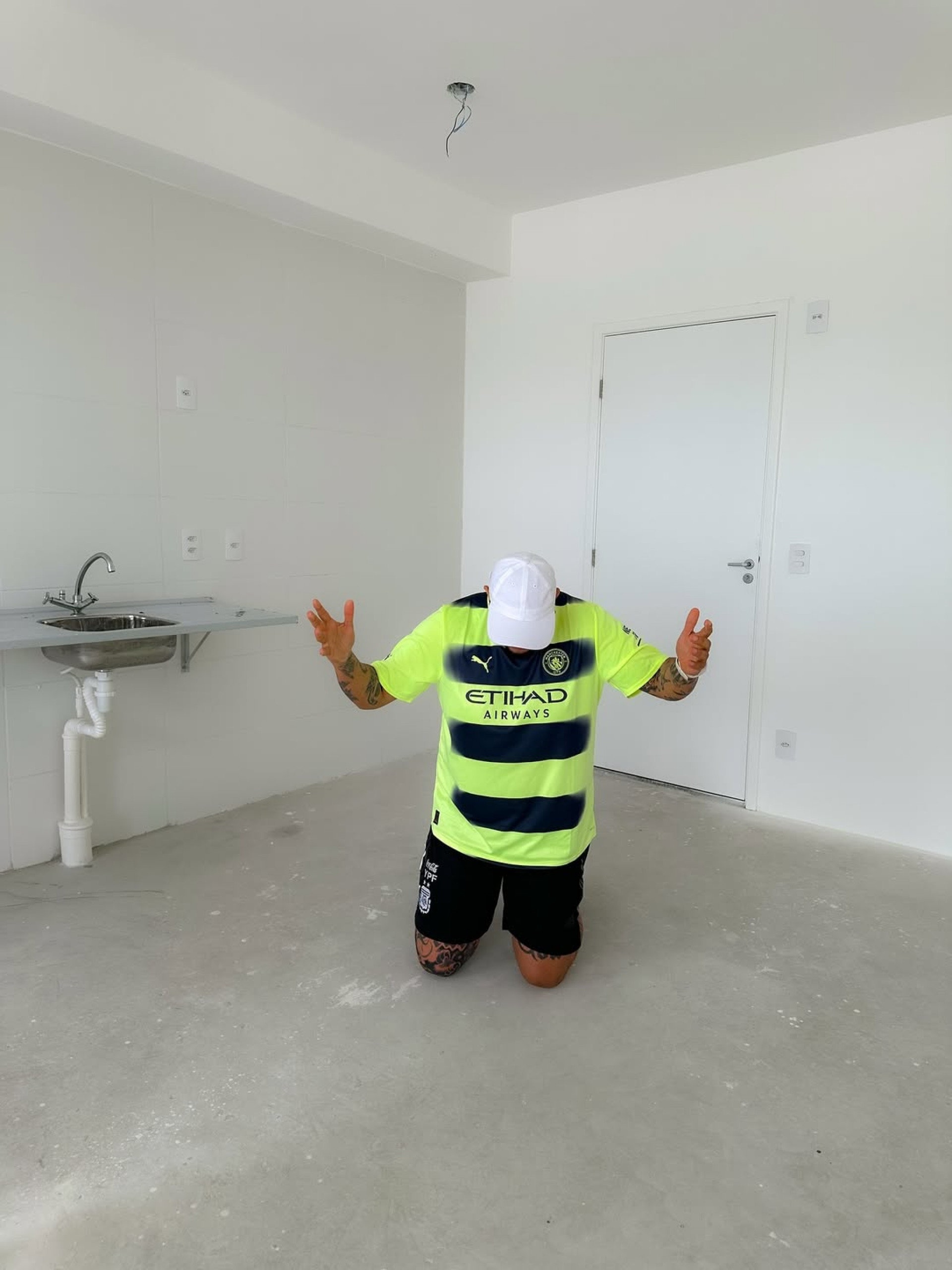 MC Binn exibiu fotos de novo apartamento  - Reprodução/Instagram