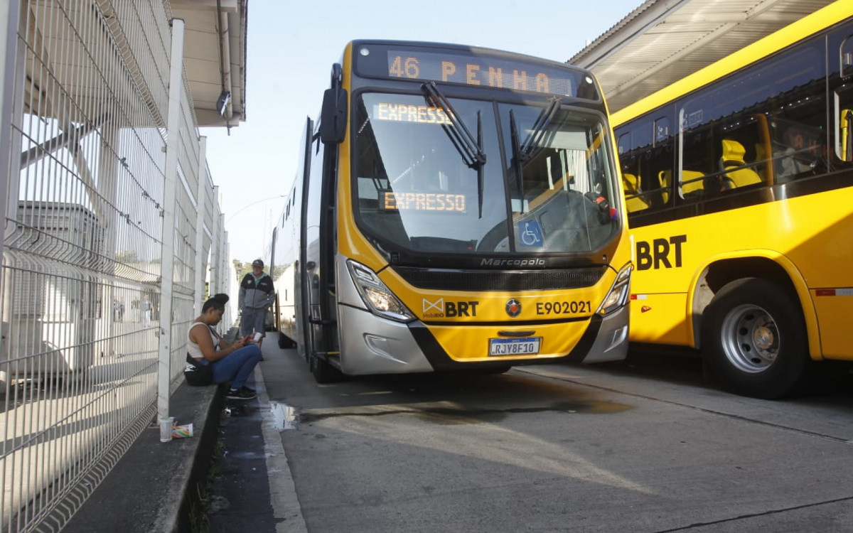Servi&ccedil;o de BRT, na esta&ccedil;&atilde;o Tanque, foi interrompido durante clima de tens&atilde;o na Pra&ccedil;a Seca