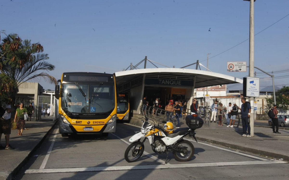 Servi&ccedil;o do BRT na Esta&ccedil;&atilde;o Tanque foi interrompido durante clima de tens&atilde;o na Pra&ccedil;a Seca