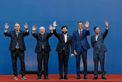 Lula e outros líderes convocam instituições em defesa da democracia