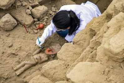 Polícia espanhola prende traficantes de mais de 3 mil peças arqueológicas