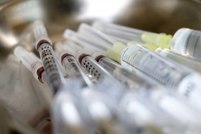 Vacina do HPV avança no público-alvo, mas precisa resgatar mais velhos