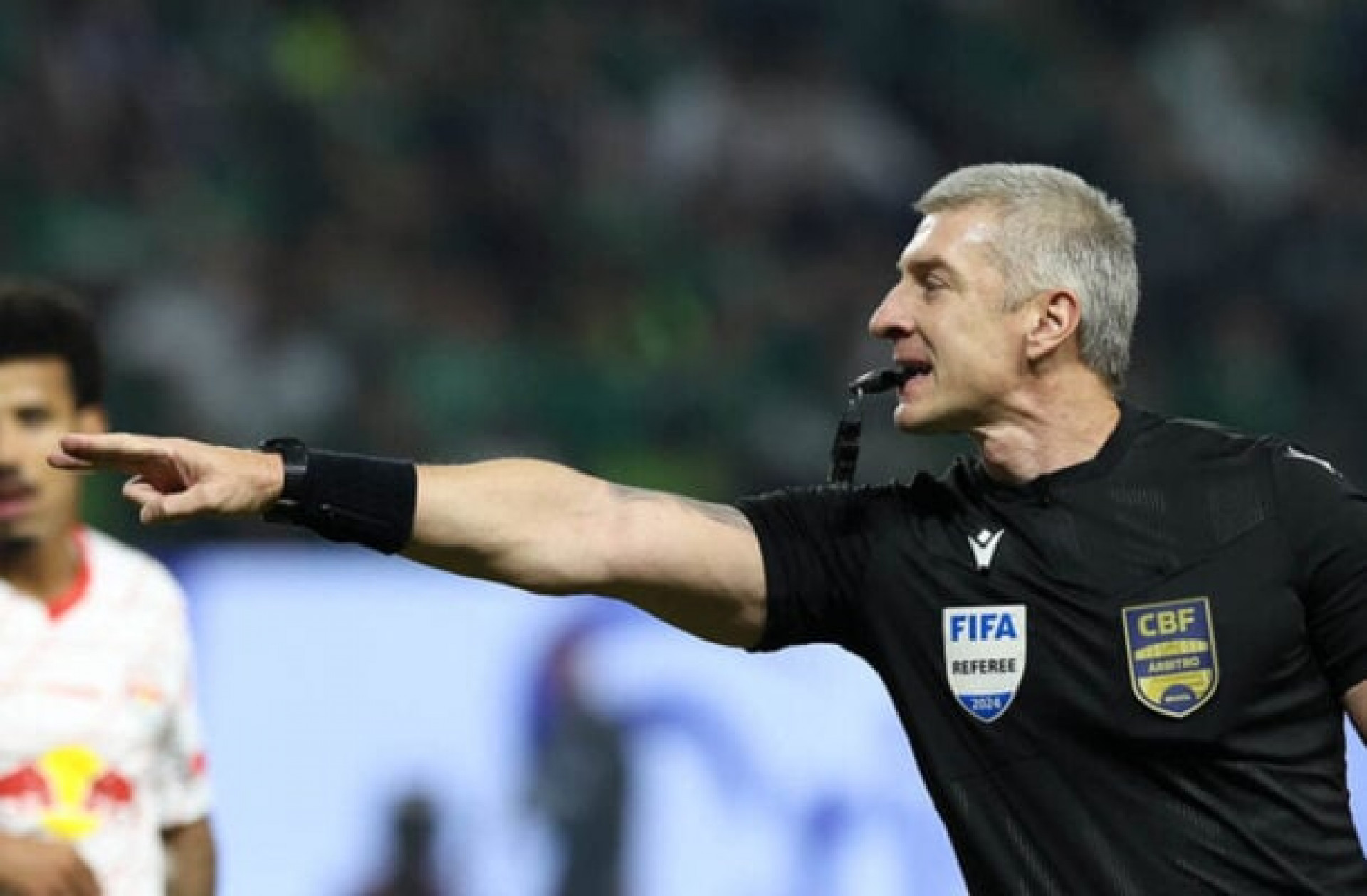 Daronco relata ofensa de membro do Corinthians em s&uacute;mula: ‘D&aacute; o…para eles’