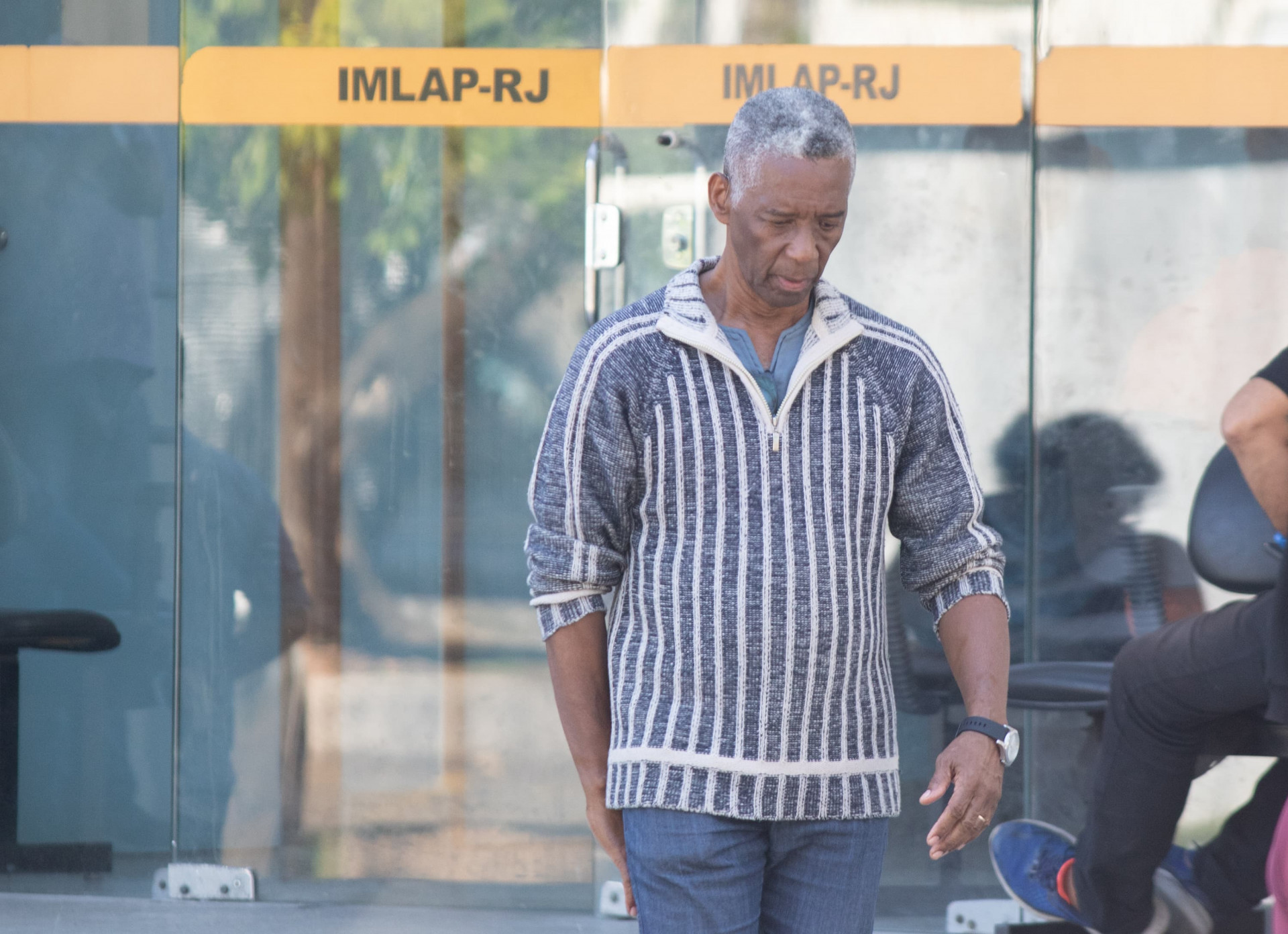 Pai de Robison, Ricardo Mota, no IML do Centro - &Eacute;rica Martin / Ag&ecirc;ncia O Dia