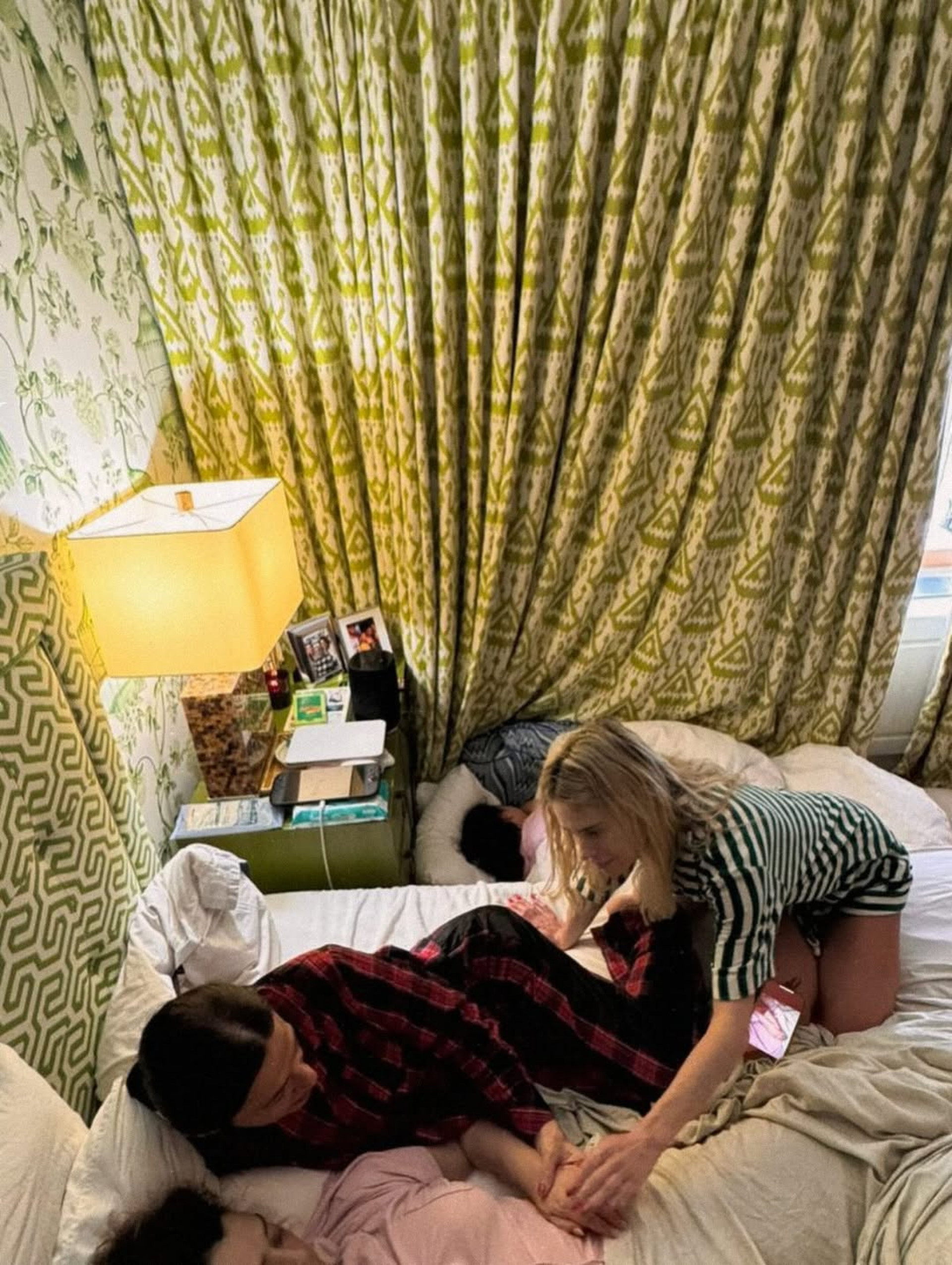 Carolina Dieckmmann estava em Nova York quando a cantora faleceu  - Reprodução/Instagram