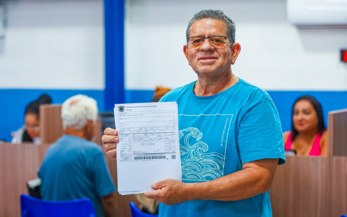 Morador antigo na cidade, Gilmar Mattos, aproveitou a oportunidade para regularizar a pendências