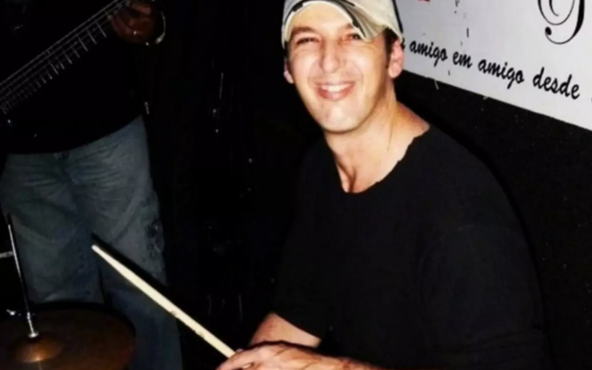 Integrante do Karametade,  Douglas Souza Arruda faleceu aos 52 anos 