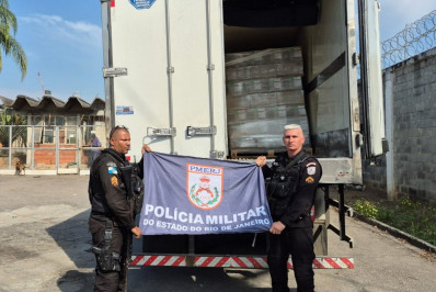 PM impede roubo de carga de alimento na Zona Norte