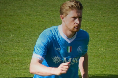 Na estreia de De Bruyne, Napoli perde amistoso para time da Terceirona da Itália
