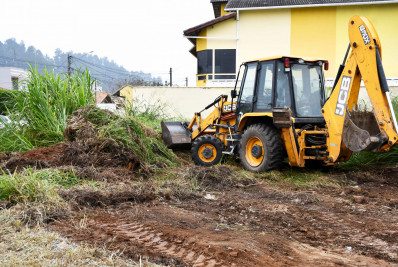 Prefeitura de Resende passa a ter autorização para limpar terrenos abandonados e cobrar serviço de proprietários