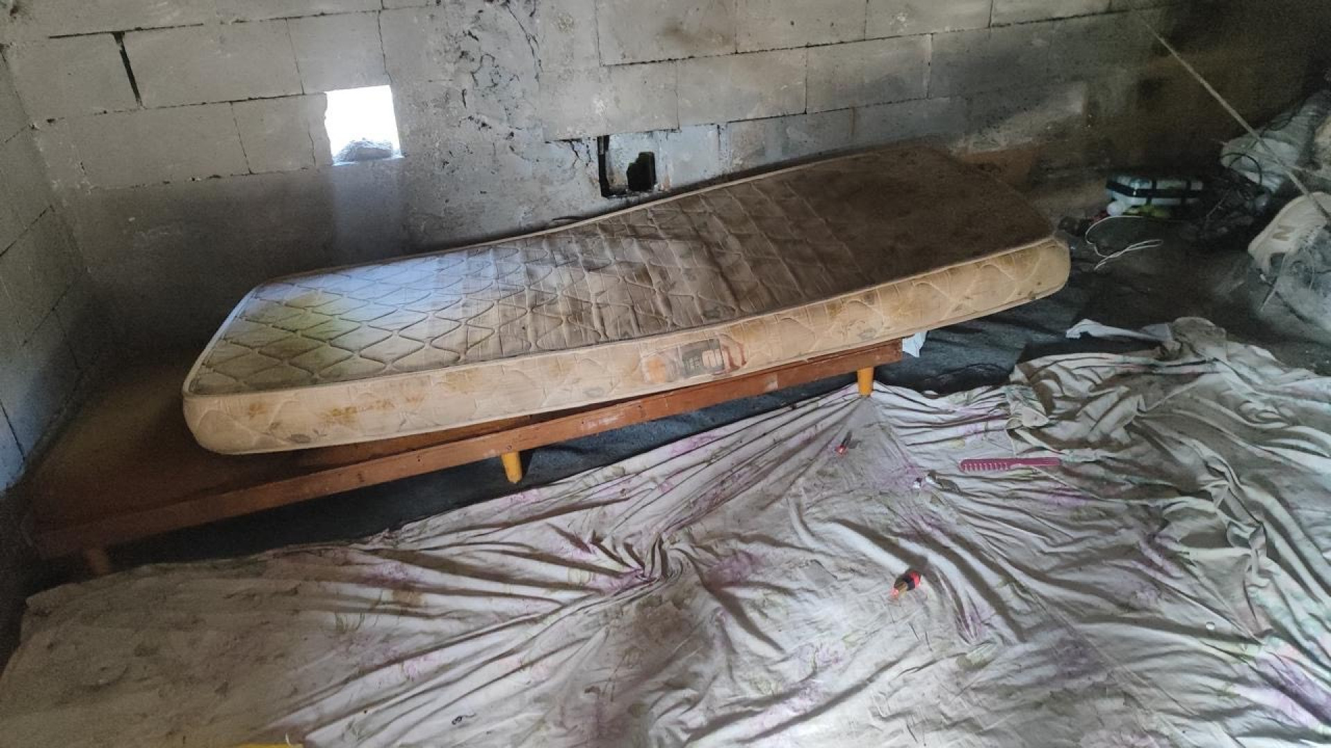 Colchão encontrado durante ação da Seop - Divulgação