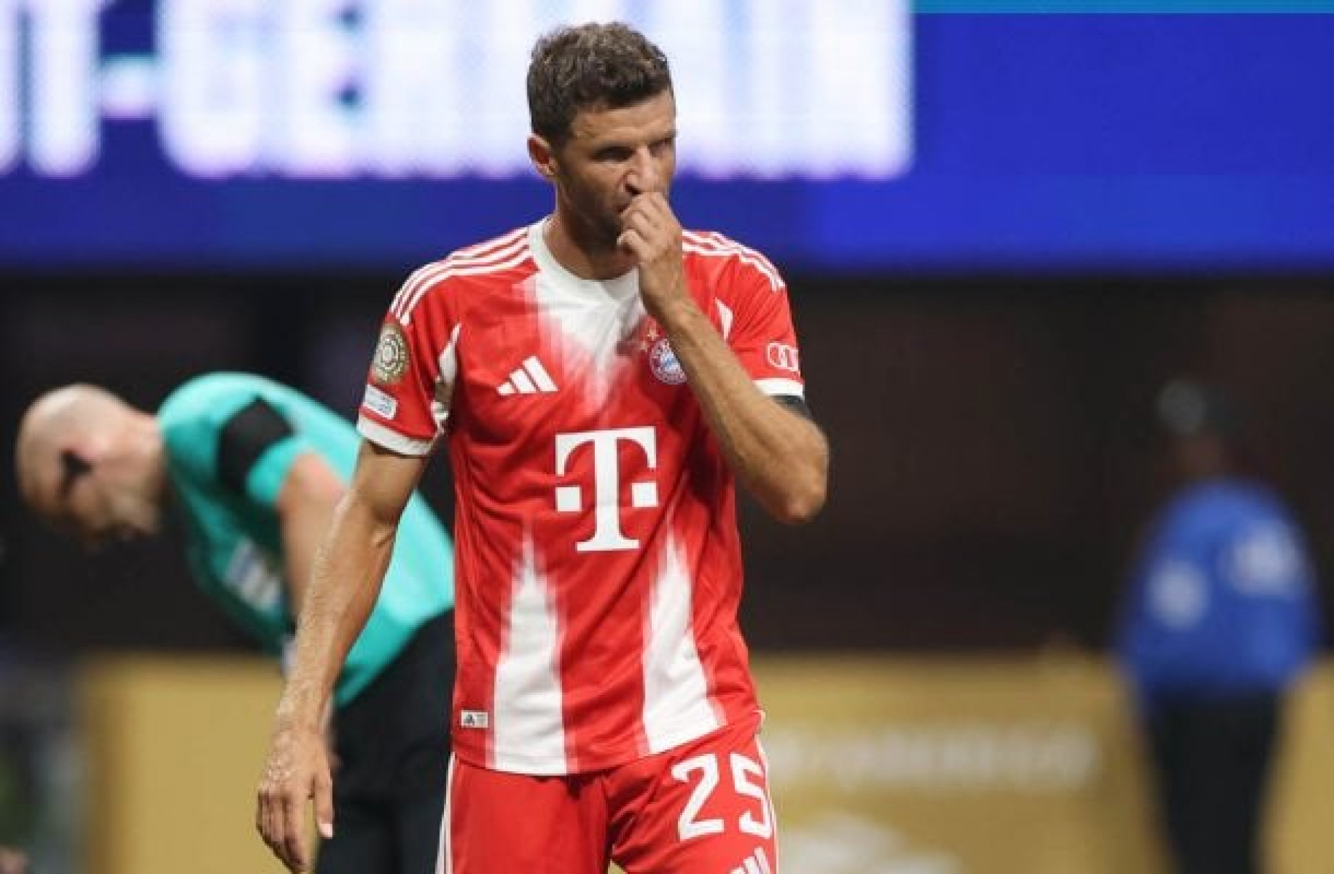 Thomas Müller não vai se aposentar e está perto de acerto com clube da MLS