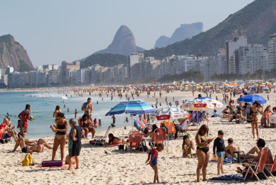 Semana termina com tempo nublado e chuvas fracas no Rio