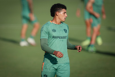 Pouco aproveitado, Fuentes tem futuro incerto e pode deixar o Fluminense em 2026