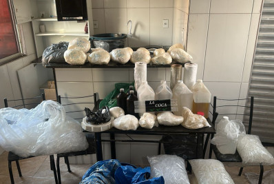 Operação na Maré registra intenso tiroteio e barricadas em chamas