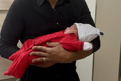 Alexandre Pires anuncia nascimento do primeiro neto: 'Vovô'